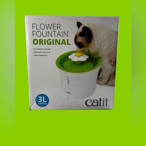 Flower Fountain Original - Green and White